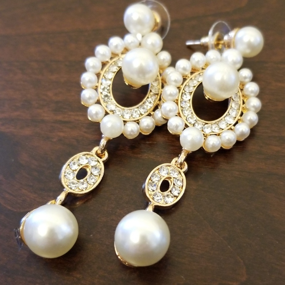 Earrings - Picture 1 of 2